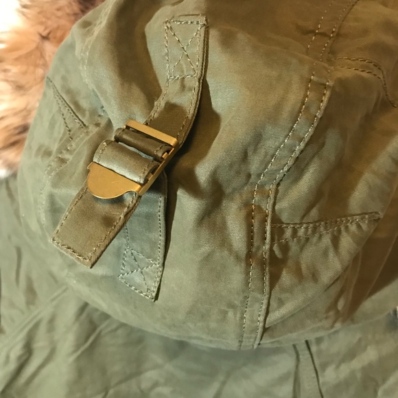 Yeezy inspired H&M Green Jacket w/Fur lining - Picture 3 of 8